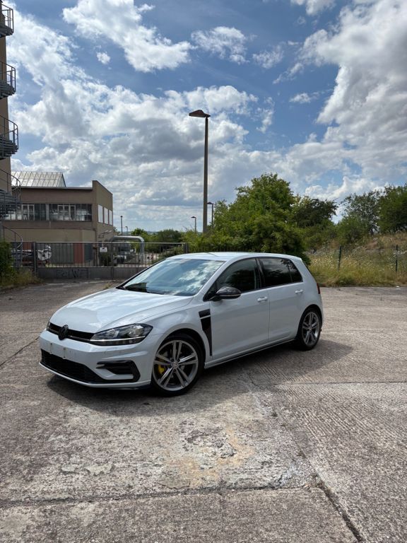 VW Golf 44.821 km 17.100 € Erfurt 99085