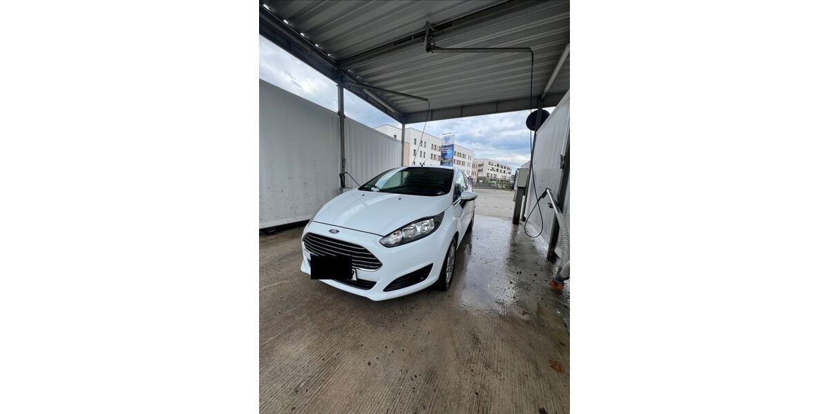 Ford Fiesta 83.000 km 5.500 &euro; Dortmund 44328