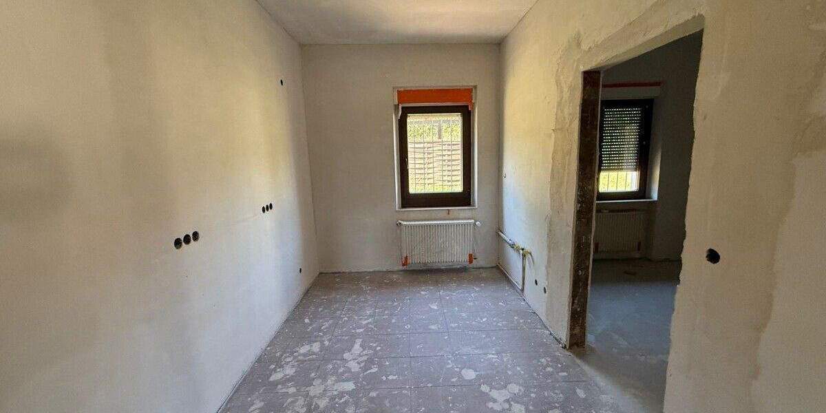 Einfamilienhaus Quierschied - 5 Zimmer, 230 m&sup2;, 199.000&euro; | Angebot:25706702