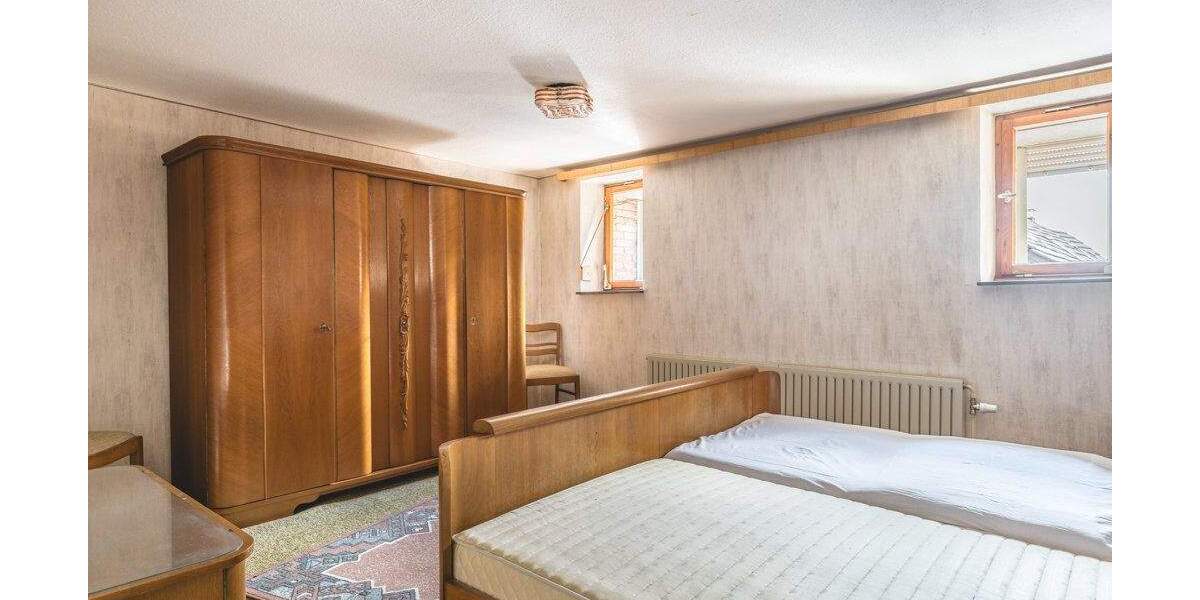 Eine Immobilie - viele Möglichkeiten! Einfamilienhaus mit Garage und großem Garten in Horbach 6 zimmer