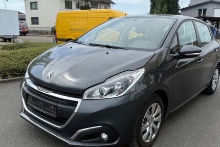 Peugeot 208 132.000 km 5.300 &euro; Schwetzingen 68723