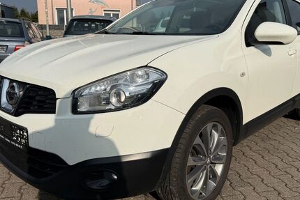 Nissan Qashqai 174.900 km 7.799 &euro; Elz 65604