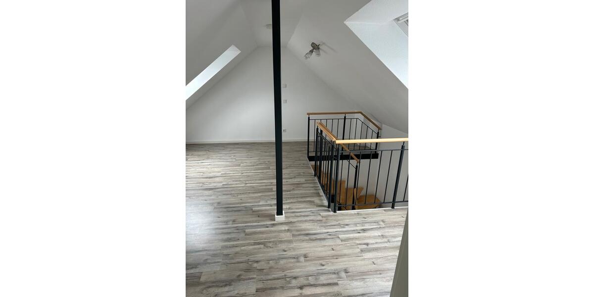 Dachgeschoßwohnung Holzgerlingen - 3.5 Zimmer, 103 m&sup2;, 1.700&euro; | Angebot:24785540