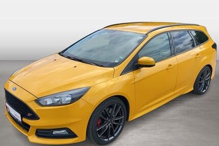 Ford Focus 126.685 km 15.430 &euro; Zwickau 08056