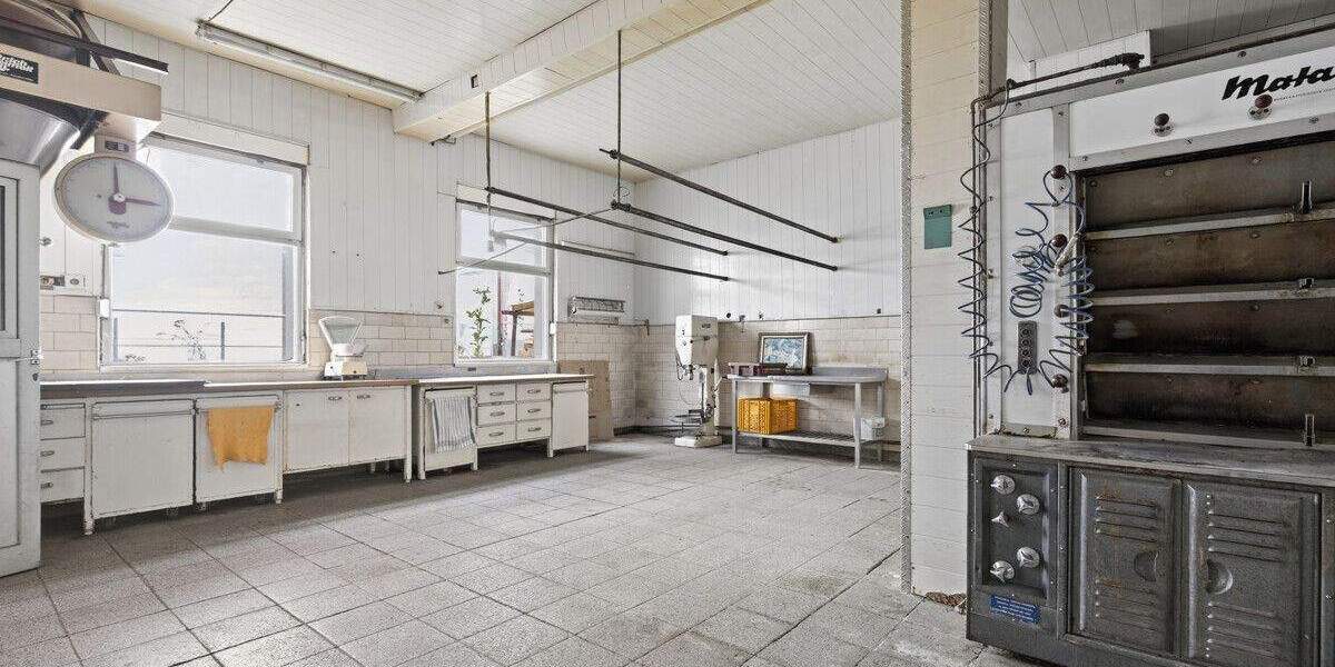 Mehrfamilienhaus, Wohnhaus Karlsruhe / Weiherfeld-Dammerstock Weiherfeld-Dammerstock - 1 Zimmer, 336 m&sup2;, 1.000.000&euro; | Angebot:24860405