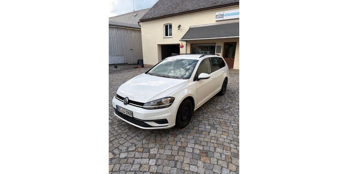 VW Golf 211.000 km 6.499 &euro; Neukirch 01904