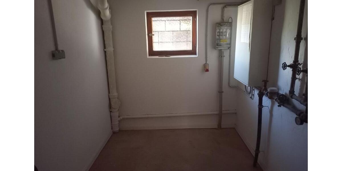 Einfamilienhaus Dellfeld - 6 Zimmer, 130 m&sup2;, 1.200&euro; | Angebot:26568338