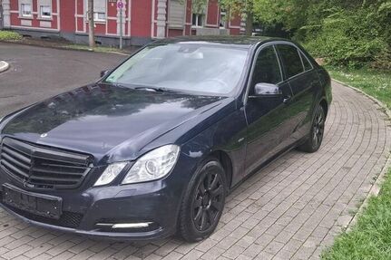 Mercedes E 220