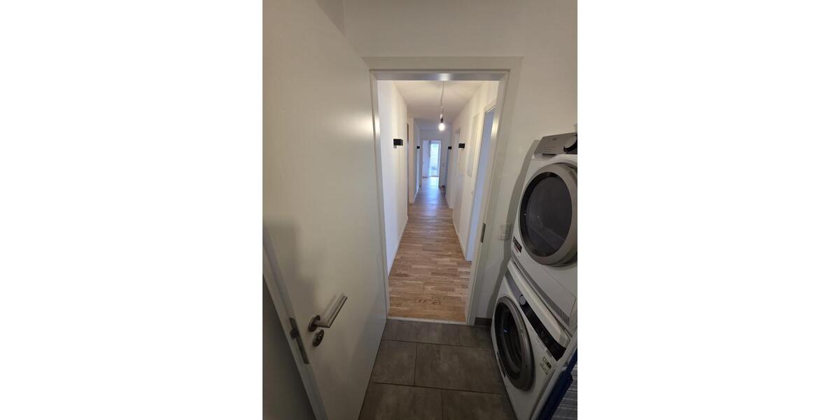 Erdgeschoßwohnung Kelheim - 3 Zimmer, 83 m&sup2;, 590&euro; | Angebot:25080960