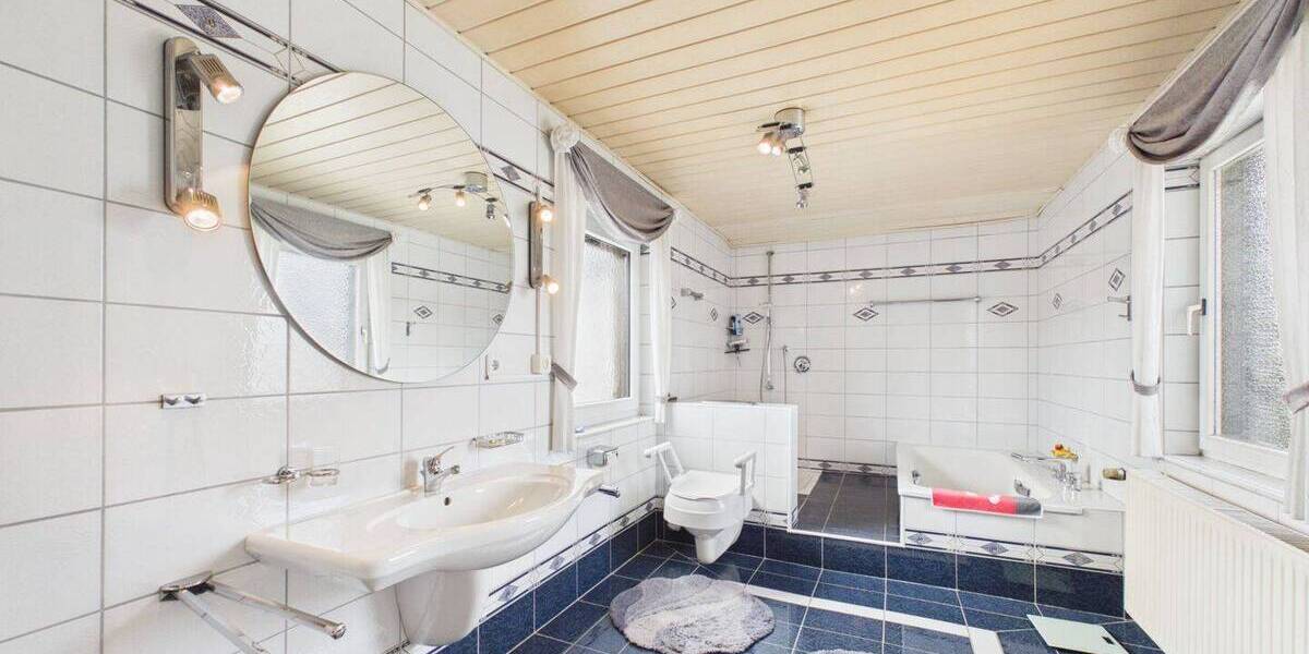 Reihenendhaus Kamp-Lintfort Geisbruch - 7 Zimmer, 133 m&sup2;, 349.000&euro; | Angebot:26851617