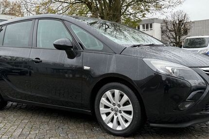 Opel Zafira Tourer 134.200 km 8.990 € Bremen 28329