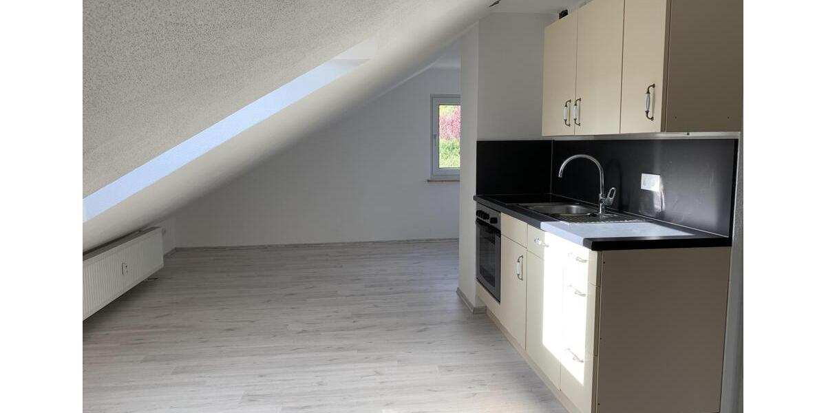 Dachgeschoßwohnung Schwanfeld - 1 Zimmer, 50 m&sup2;, 400&euro; | Angebot:26402601