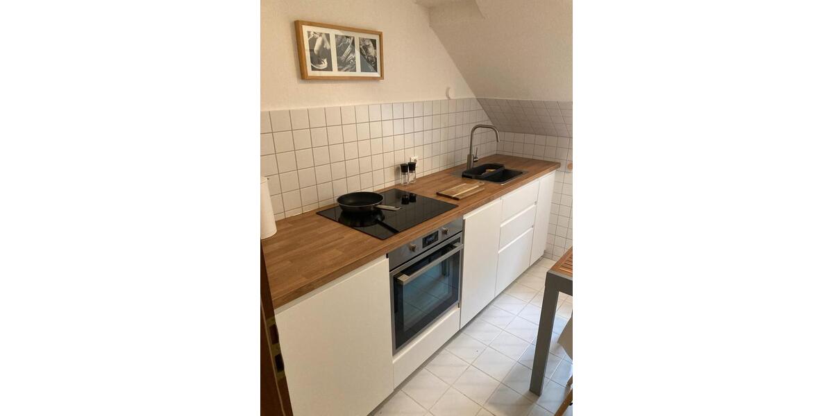 Dachgeschoßwohnung Lübeck Sankt Jürgen - 2 Zimmer, 50 m&sup2;, 1.300&euro; | Angebot:25432293