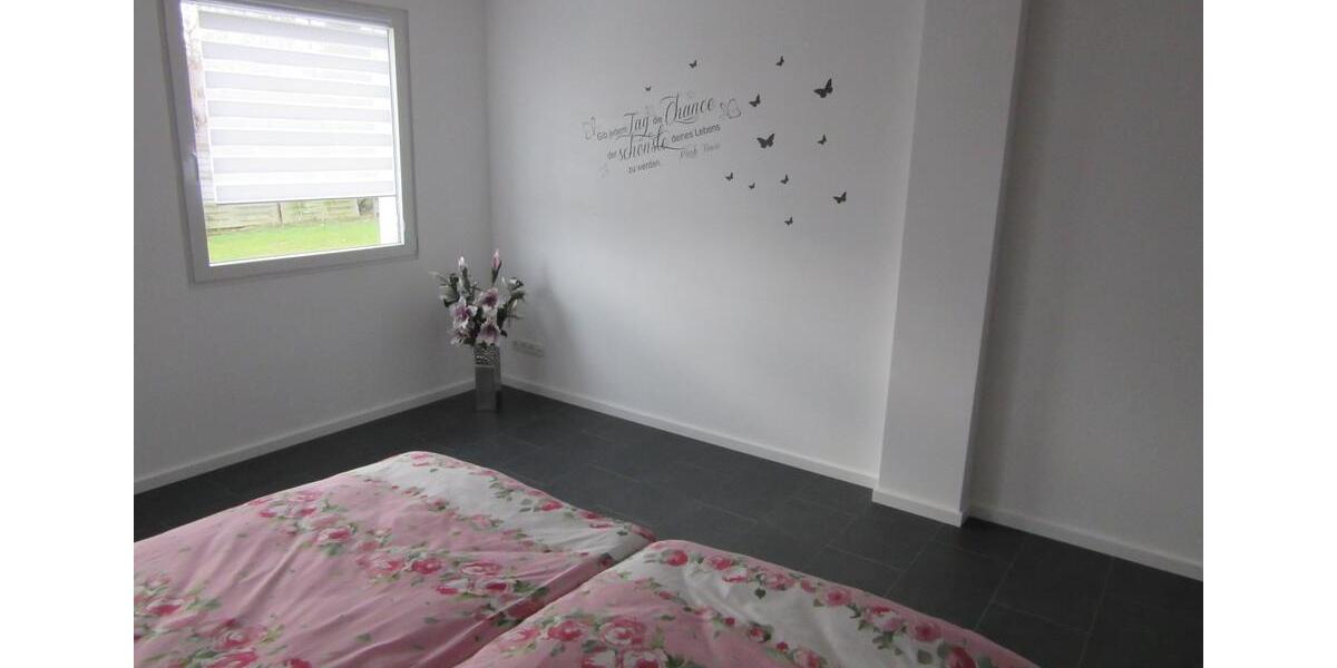 Doppelhaushälfte Ulmen - 2 Zimmer, 200 m&sup2;, 438.000&euro; | Angebot:26221661