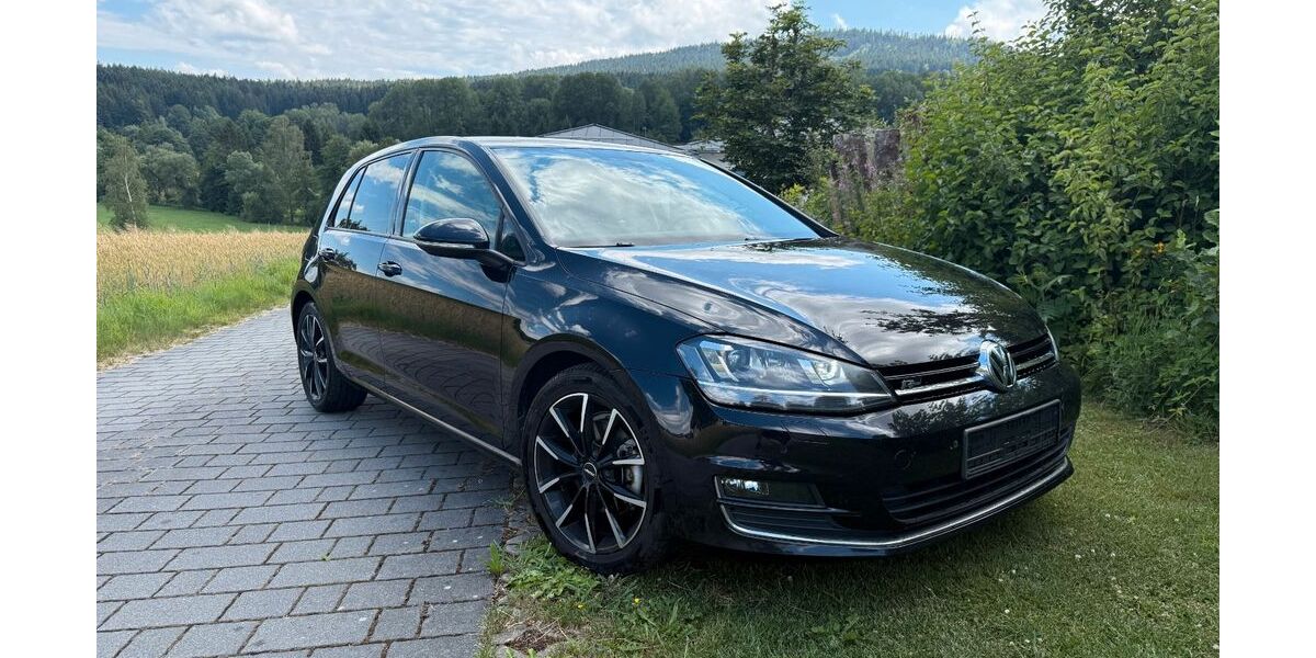 VW Golf 127.500 km 8.500 &euro; Neuschönau 94556