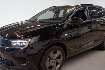 Opel Grandland (X) 14.098 km 22.990 &euro; Wilhelmshaven 26389