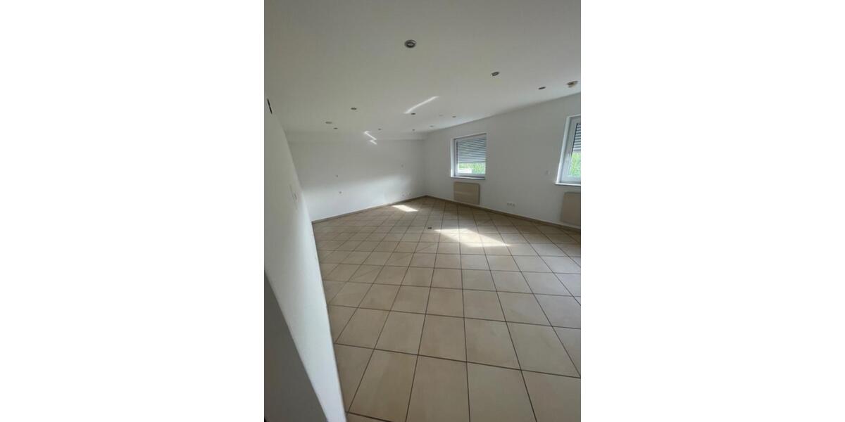 Gewerbeobjekt Neutraubling - 1.623&euro; | Angebot:24887512