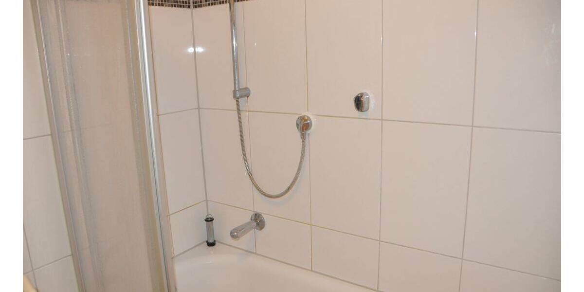 Etagenwohnung Aschaffenburg Innenstadt - 2 Zimmer, 81 m&sup2;, 899&euro; | Angebot:26909110