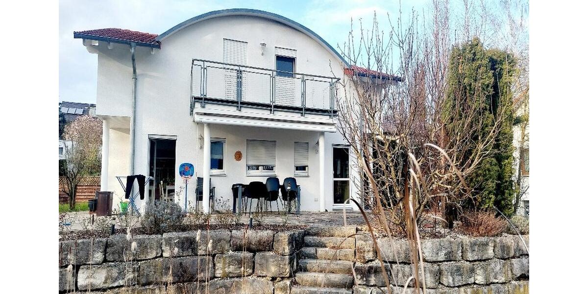 Einfamilienhaus Eislingen (Fils) - 5.5 Zimmer, 166 m&sup2;, 2.100&euro; | Angebot:25960948