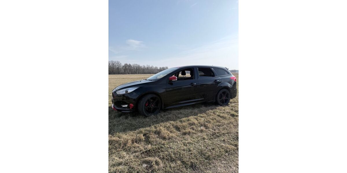 Ford Focus 86.800 km 9.399 &euro; Hennigsdorf 16761