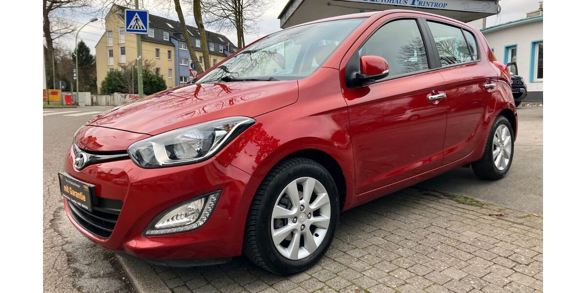 Hyundai i20 45.150 km 9.999 &euro; Essen 45359