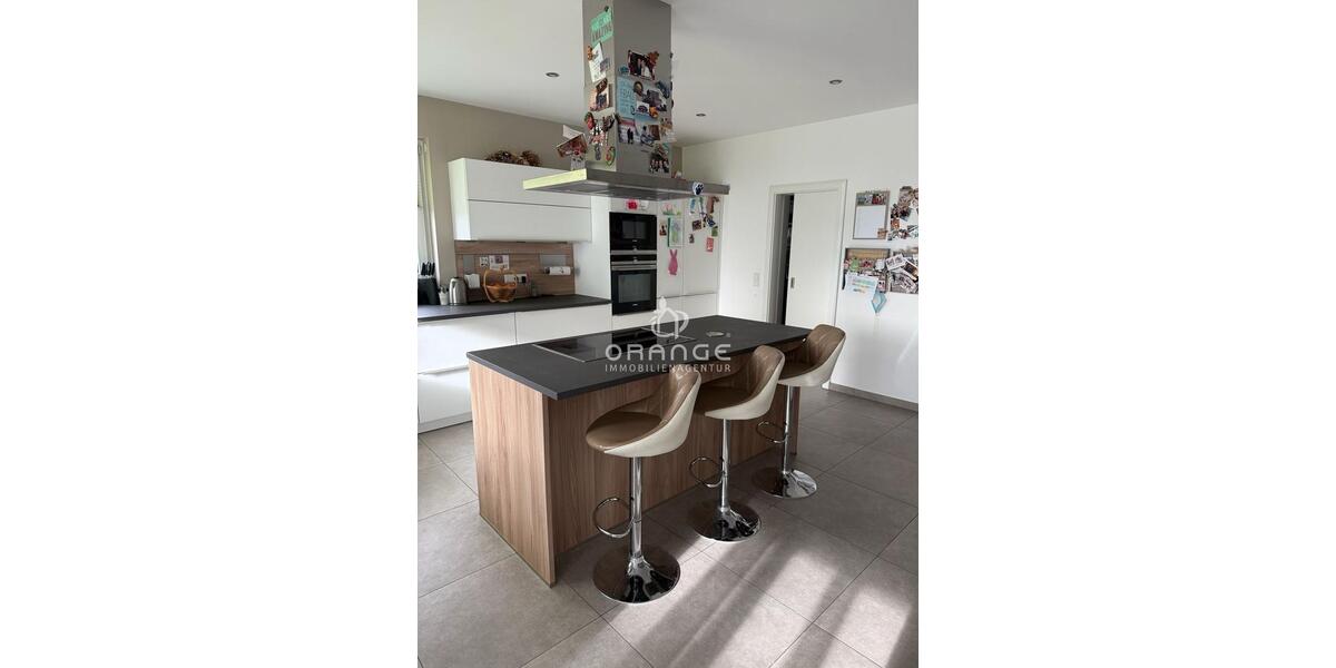 Einfamilienhaus Langquaid - 8 Zimmer, 260 m&sup2;, 2.000&euro; | Angebot:23861895