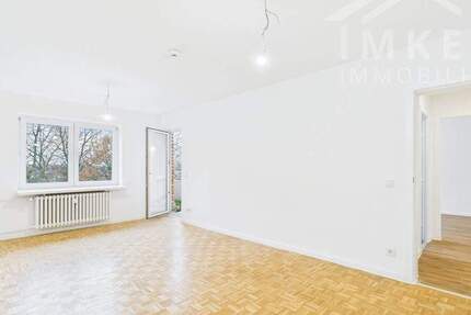 Helle, frisch sanierte 2-Zimmer-Wohnung mit Balkon in Wedel. 2 zimmer