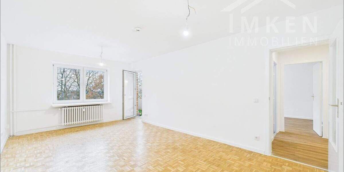 Helle, frisch sanierte 2-Zimmer-Wohnung mit Balkon in Wedel. 2 zimmer