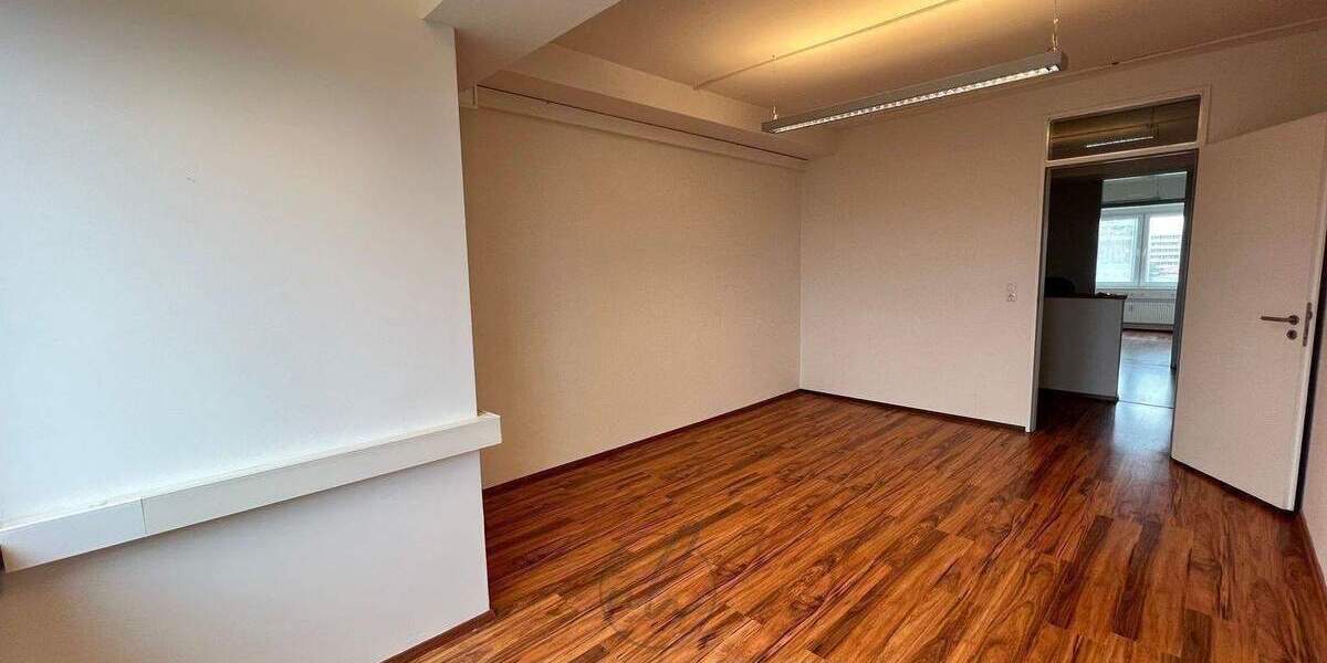Gewerbeobjekt Hamburg Hamm - 4 Zimmer, 140 m&sup2;, 1.330&euro; | Angebot:26702646