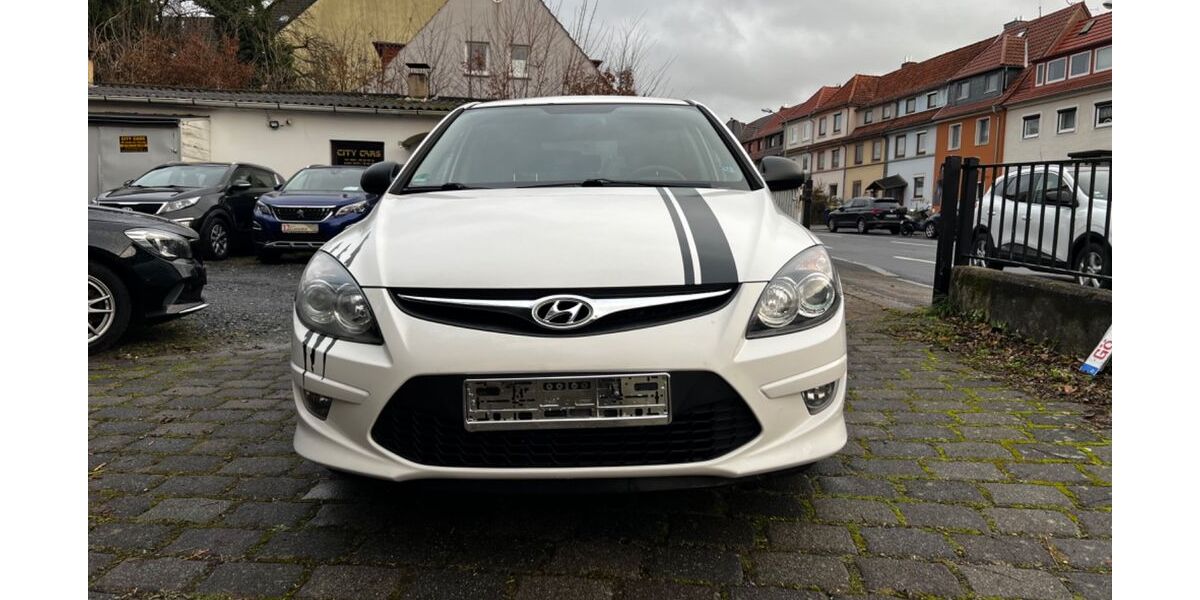 Hyundai i30 208.000 km 2.700 &euro; Göttingen 37081