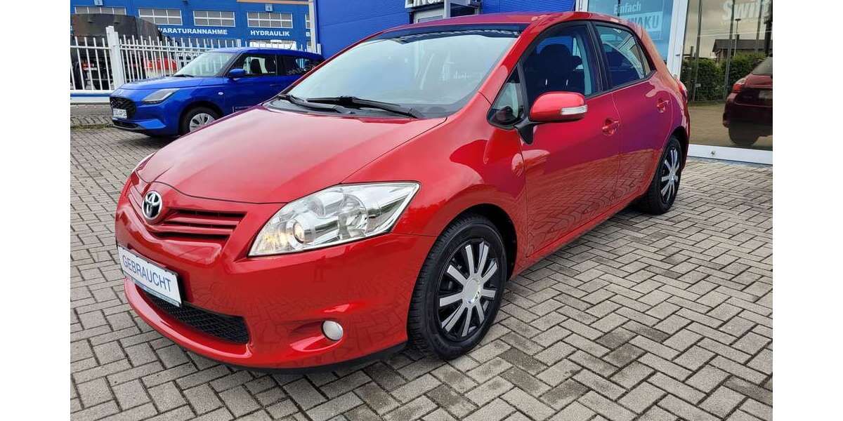 Toyota Auris 120.550 km 7.500 &euro; Bad Düben 04849