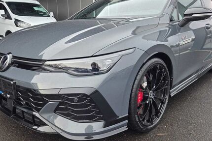 VW Golf 19.350 km 47.980 &euro; Düren 52351