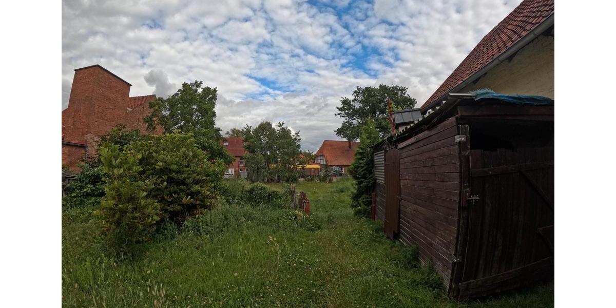 Einfamilienhaus Edemissen - 7 Zimmer, 200 m&sup2;, 160.000&euro; | Angebot:27120168
