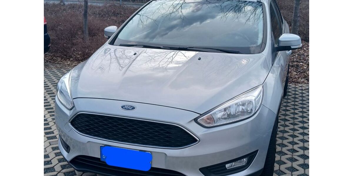 Ford Focus 81.500 km 9.200 &euro; Ellefeld 08236
