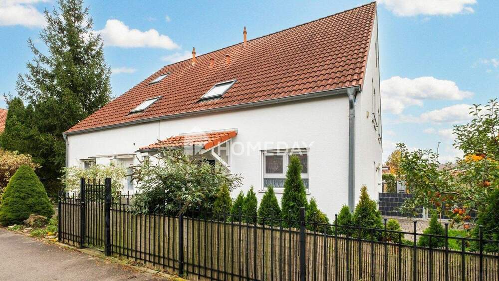 Familienfreundliches Zuhause mit Wohlfühlfaktor - Doppelhaushälfte mit Garten, Terrasse & viel Platz 5 zimmer
