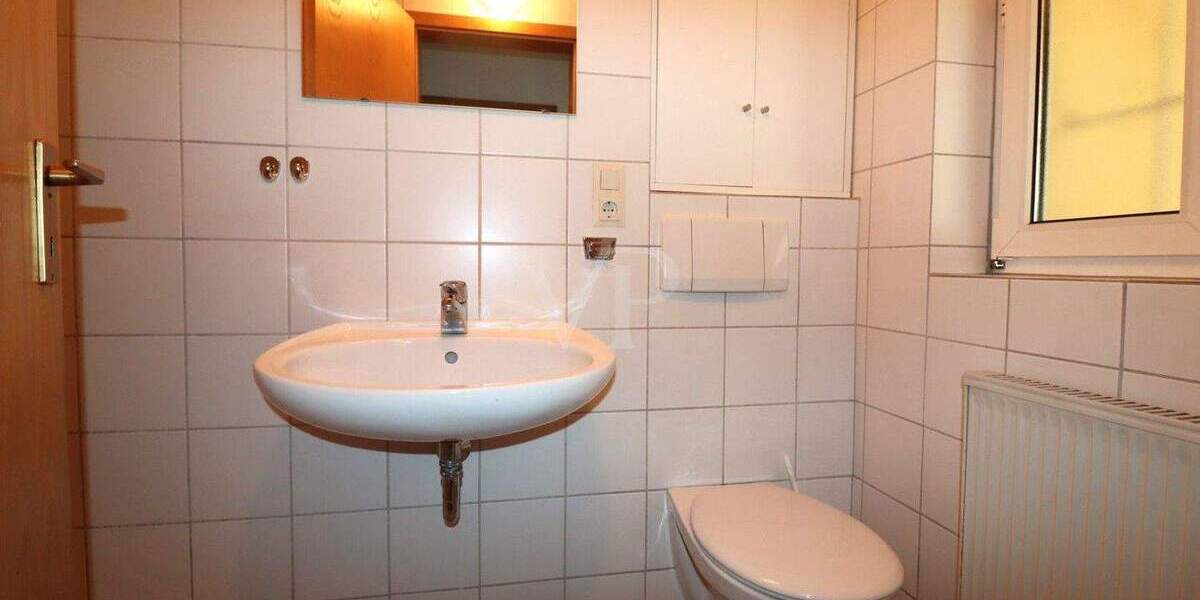 Mehrfamilienhaus, Wohnhaus Bechhofen - 8 Zimmer, 232 m&sup2;, 579.000&euro; | Angebot:24543836