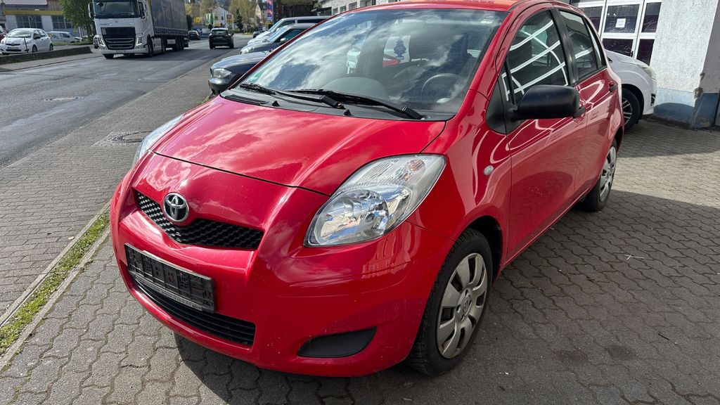 Toyota Yaris 240.000 km 2.500 &euro; Wertheim am Main 97877