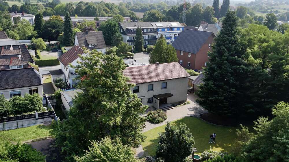 Einfamilienhaus Bad Salzuflen Ehrsen-Breden - 7 Zimmer, 500 m&sup2;, 1.000.000&euro; | Angebot:27104483