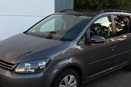 VW Touran 198.872 km 8.700 &euro; Karlsruhe 76133