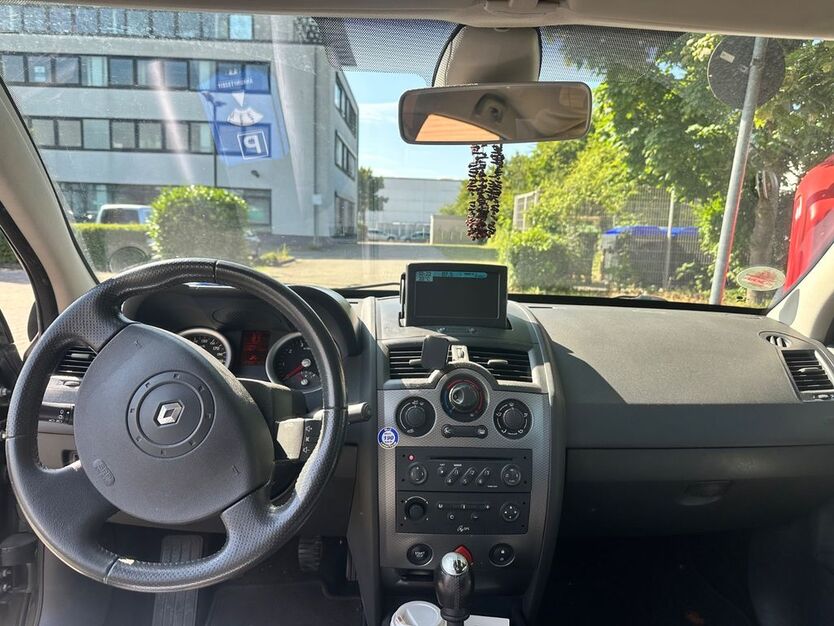 Renault Megane 84.000 km 2.400 € Krefeld 47808