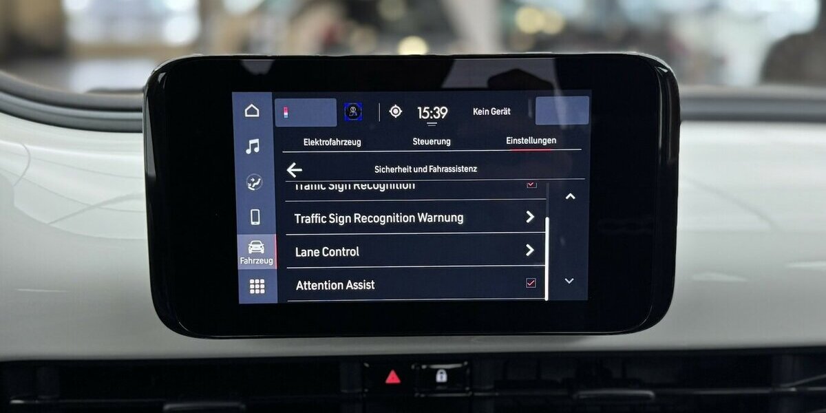 Fiat 500e Action Carplay Android Automatik 1.Hand 26.891 km 13.120 &euro; Lich 35423