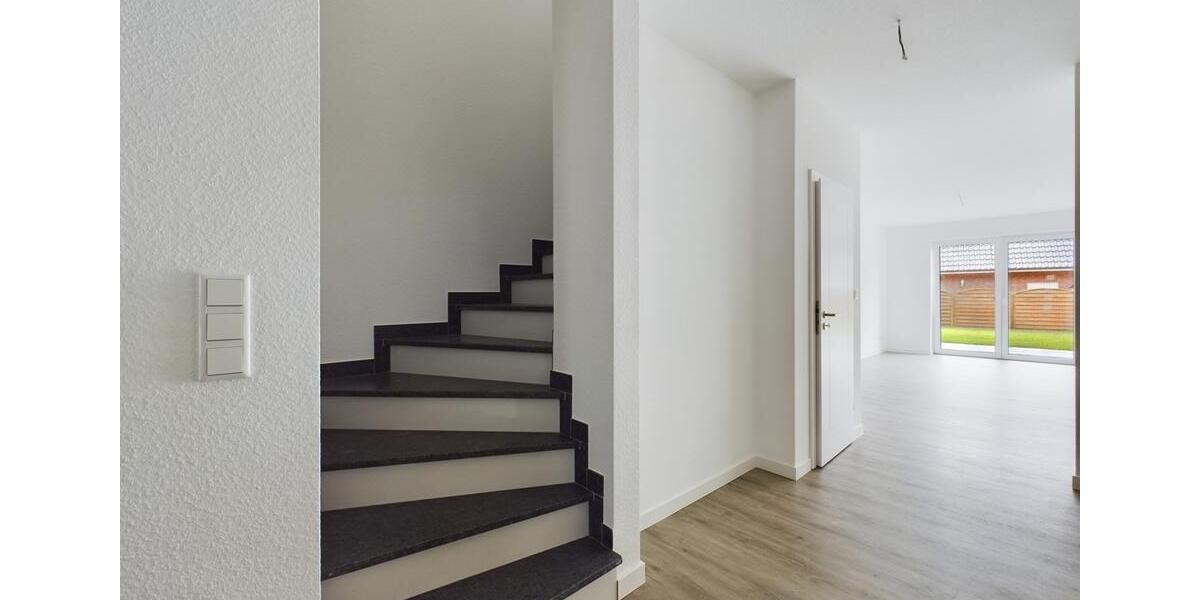 Reihenhaus Oldenburg Kreyenbrück - 4 Zimmer, 135 m&sup2;, 1.550&euro; | Angebot:26291541