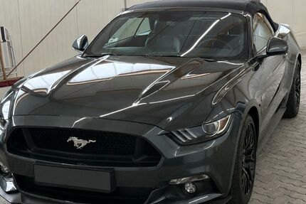 Ford Mustang 20.000 km 37.500 &euro; Rostock 18055