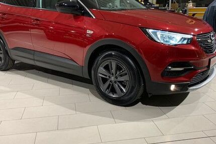 Opel Grandland (X) 25.673 km 16.990 &euro; Spremberg 03130