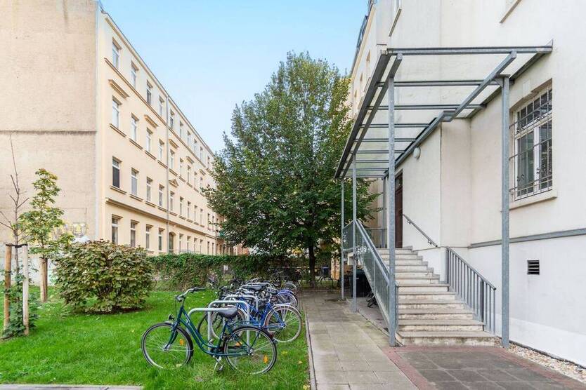 VOLLVERMIETUNG UND BESTLAGE Immobilienpaket mit 5 Wohneinheiten in Leipzig´s Südvorstadt