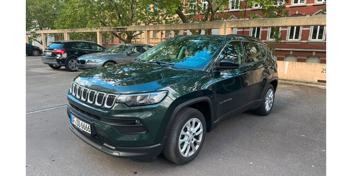 Jeep Compass 129.600 km 14.900 &euro; Offenbach am Main 63067