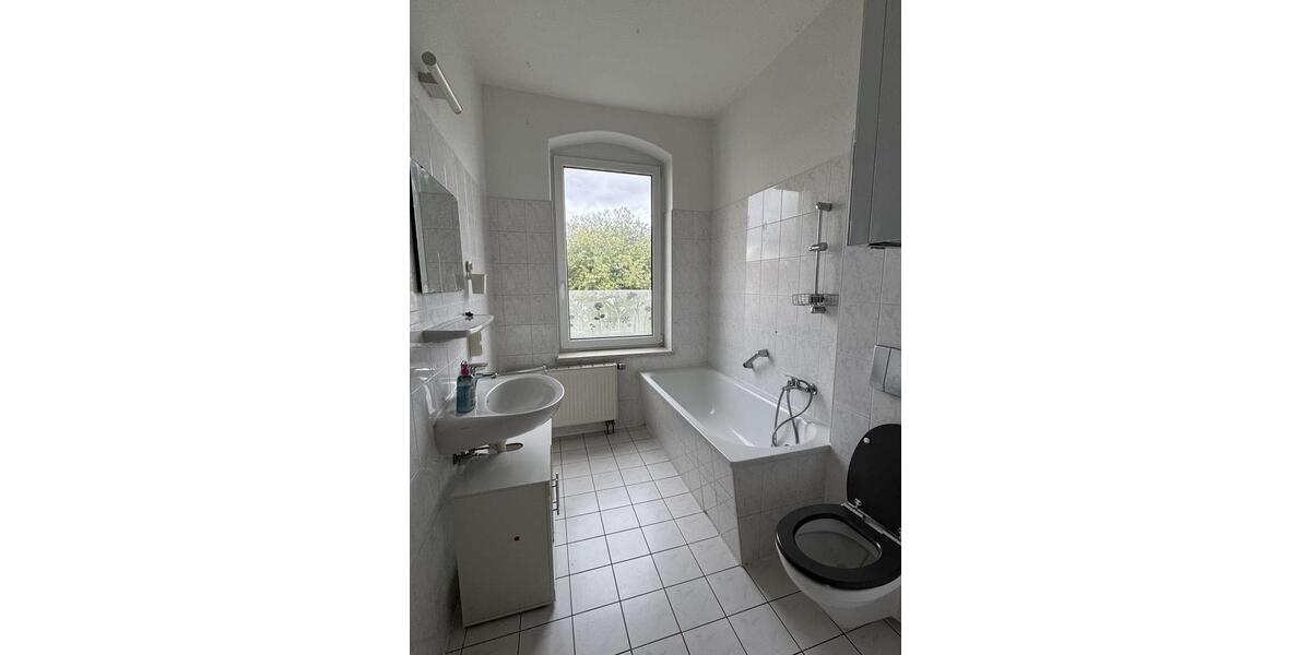 Familienfreundliche Etagenwohnung mit 100 m² und Stellplatz in Radeberg 4 zimmer