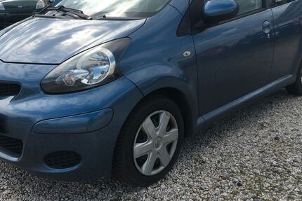 Toyota Aygo (X) 110.000 km 2.999 &euro; Bonn 53227