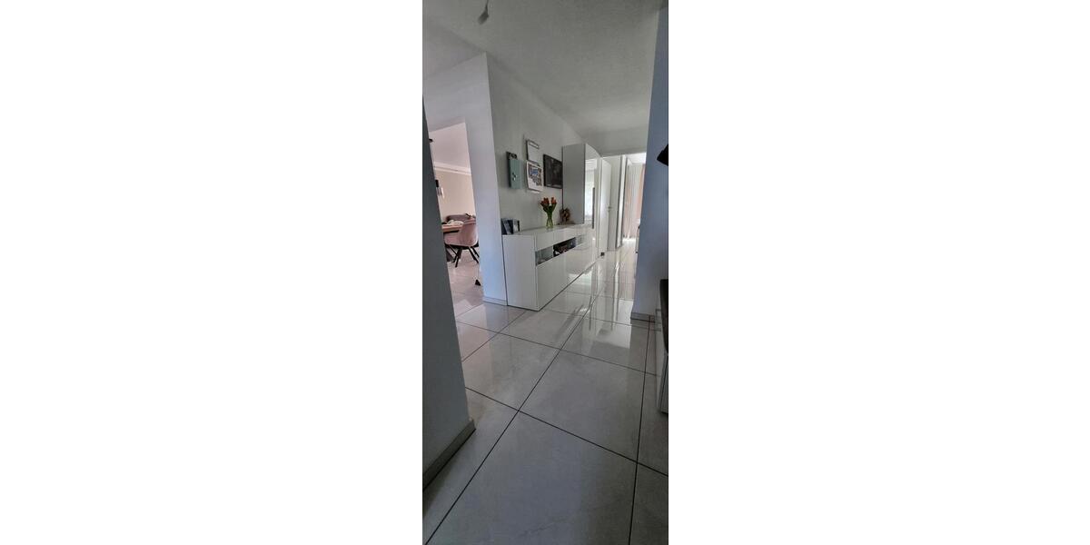 Hochparterre Sachsenheim - 3 Zimmer, 75 m&sup2;, 1.460&euro; | Angebot:26368820