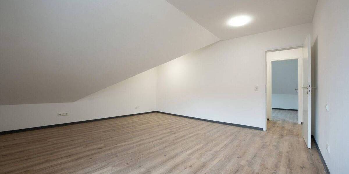 Etagenwohnung Buchenberg - 4 Zimmer, 129 m&sup2;, 1.550&euro; | Angebot:26866287